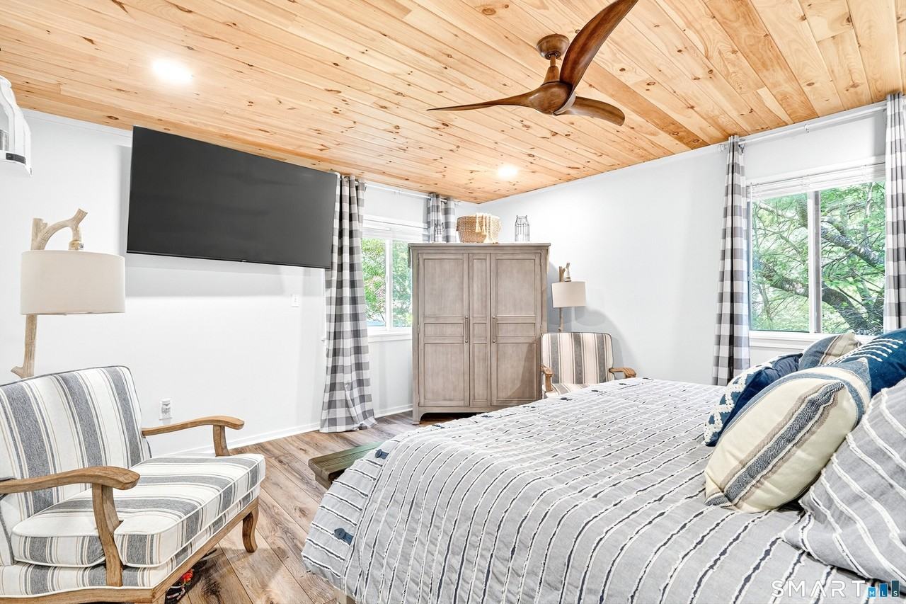 401 Heritage Vlg #B - Photo 4 of 34