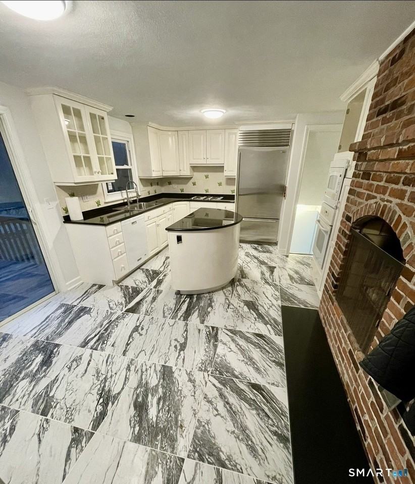 661 Chestnut Hill Rd - Photo 4 of 29