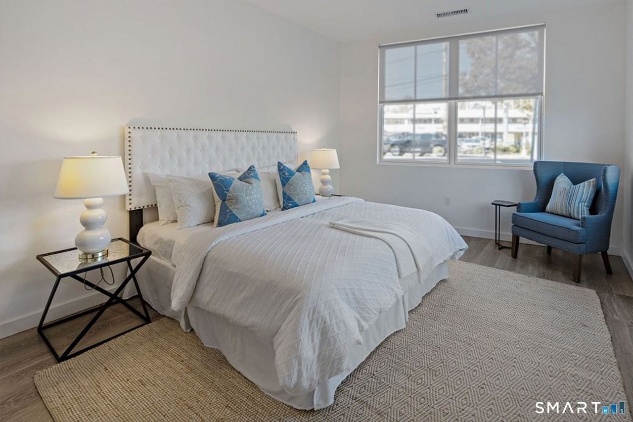 1675 Post Rd #101 - Photo 5 of 12