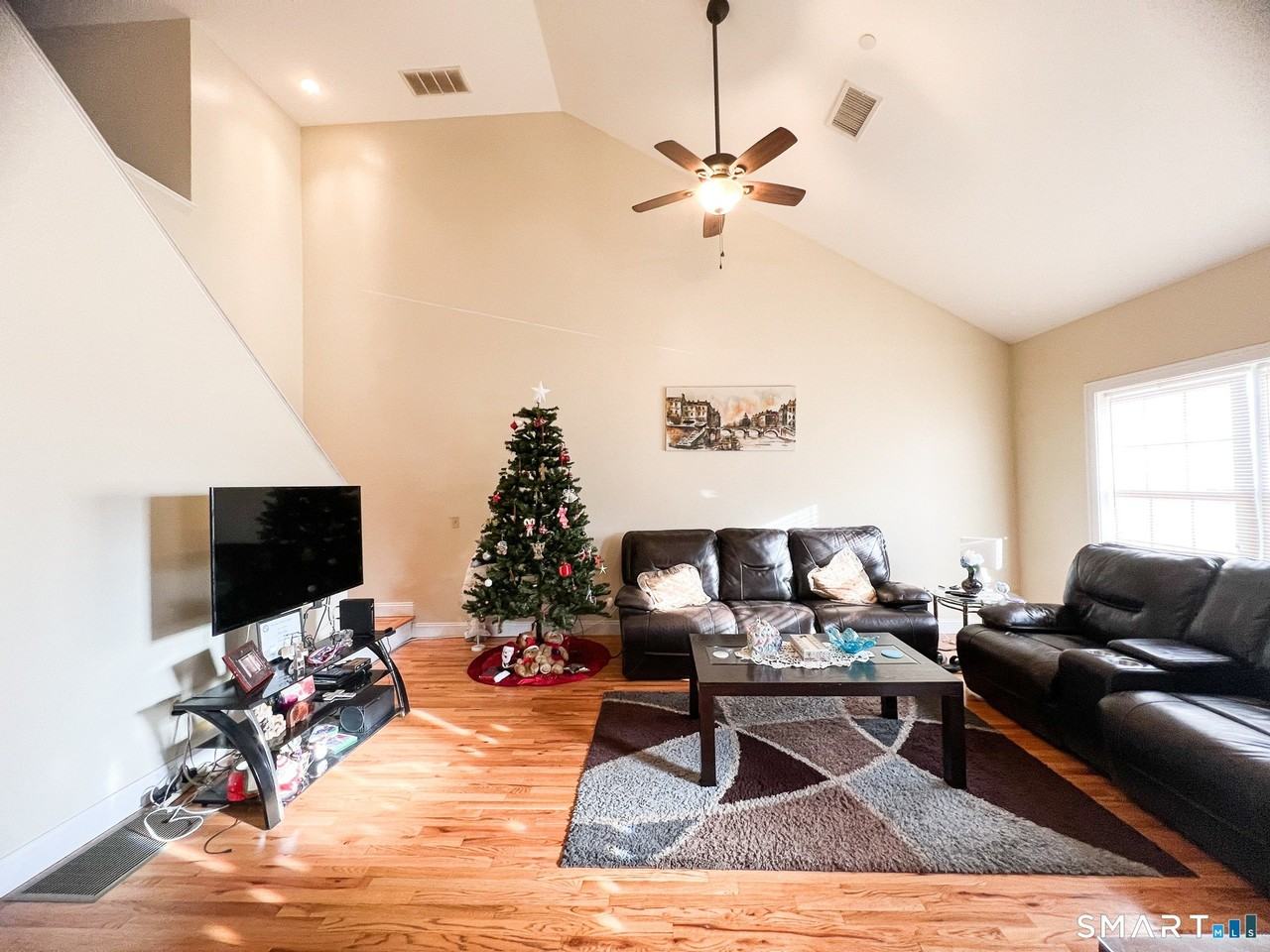 1556 New Haven Ave #2 - Photo 5 of 9