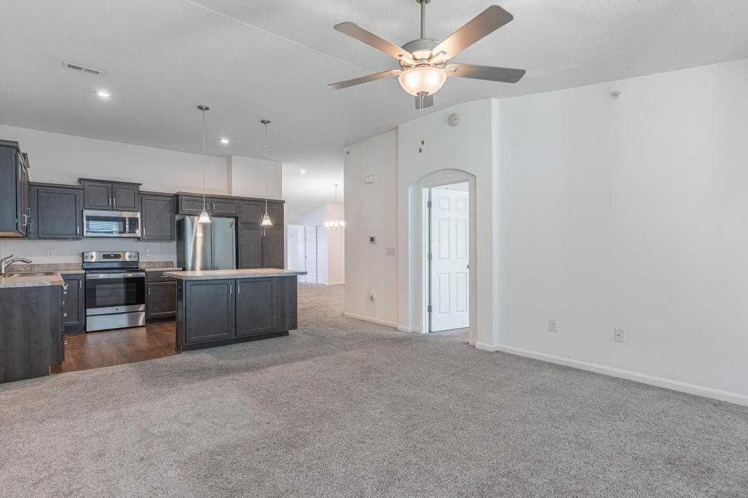 184 Old Pond Rd - Photo 7 of 22