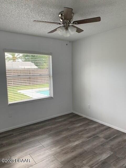 1225 Thomasina Dr - Photo 6 of 11