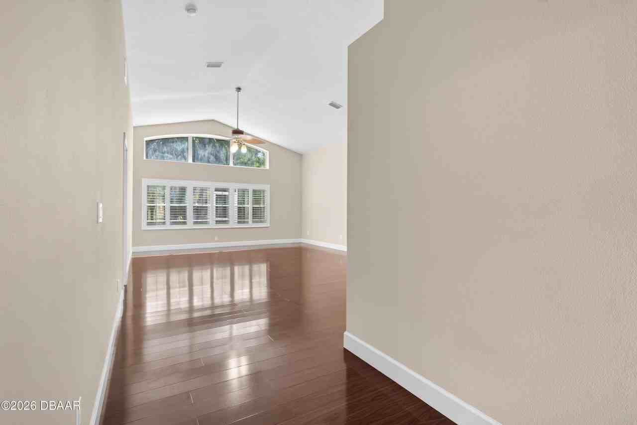 1223 Crown Pointe Ln - Photo 4 of 47