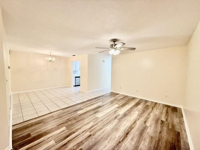 957 Tray Dr - Photo 3 of 24