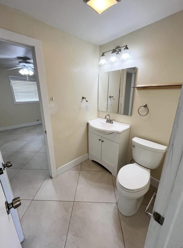 23 Tortuga Dr #4 - Photo 4 of 8
