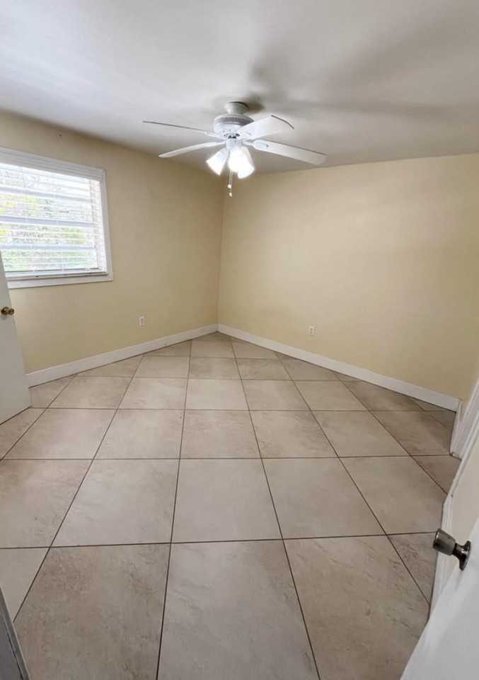 23 Tortuga Dr #4 - Photo 5 of 8