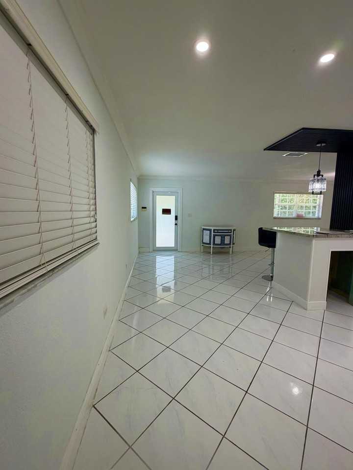 107 Rock Harbor Dr - Photo 6 of 25