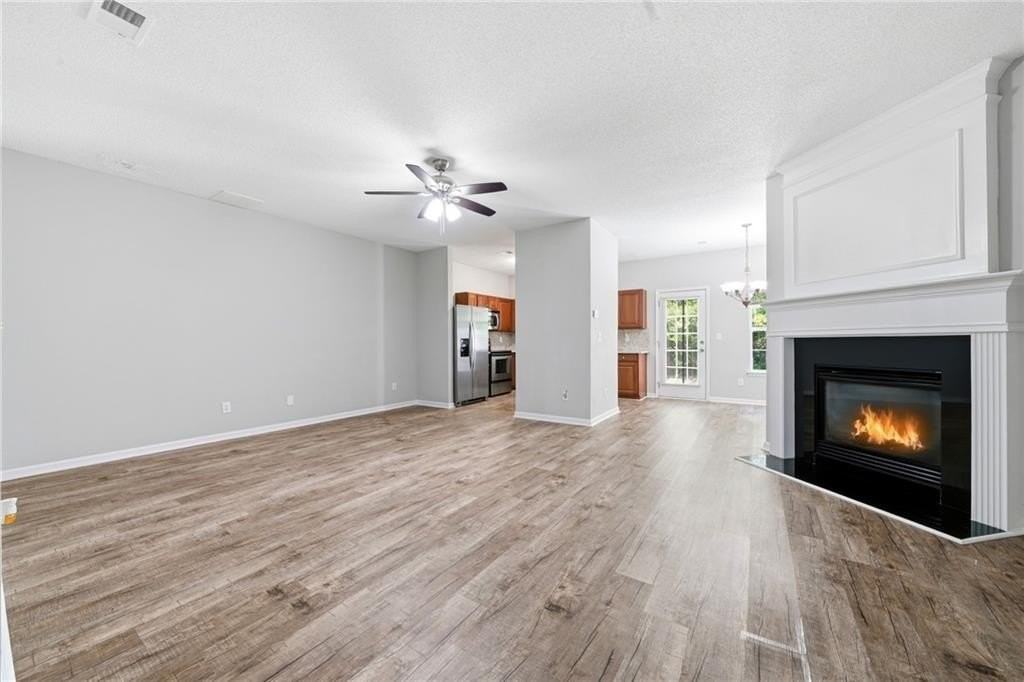 5682 Lawley Dr - Photo 5 of 38