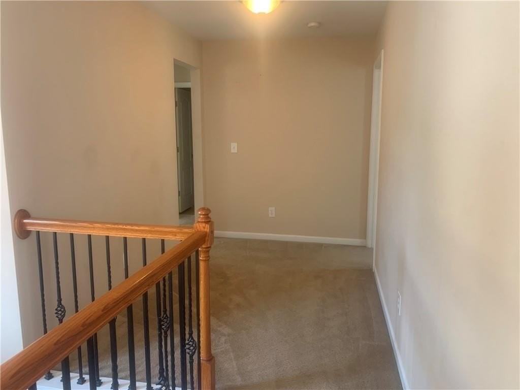 121 Creekwood Trl - Photo 6 of 17