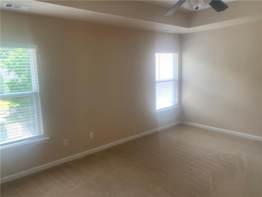 121 Creekwood Trl - Photo 7 of 17