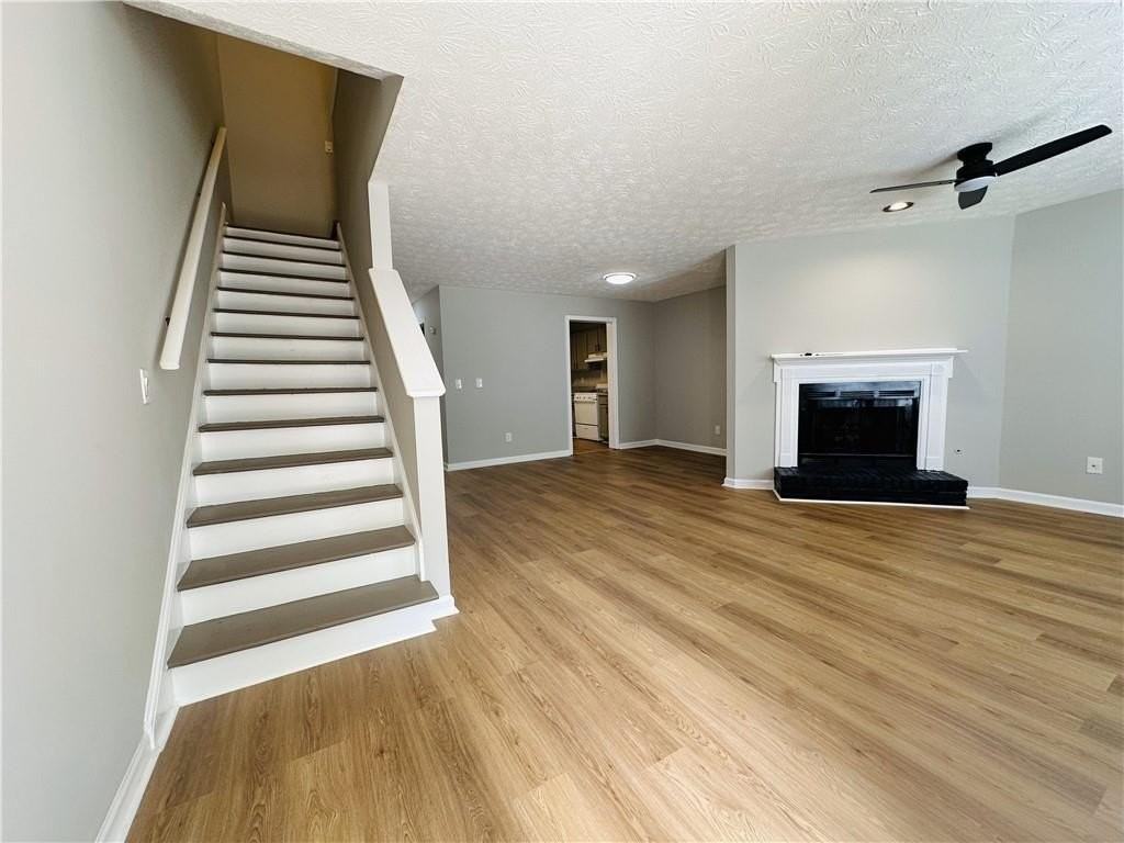 1016 Kennesborough Rd Nw - Photo 4 of 35