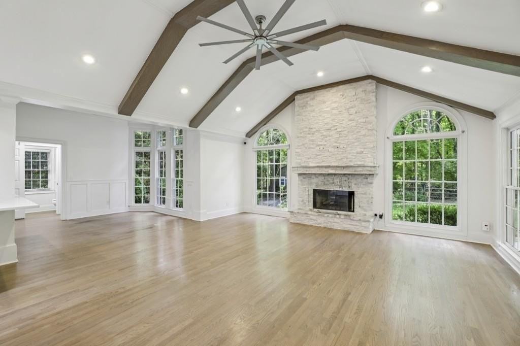 1905 Gainsborough Dr - Photo 2 of 46