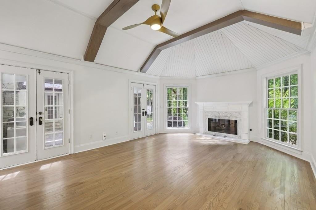 1905 Gainsborough Dr - Photo 4 of 46
