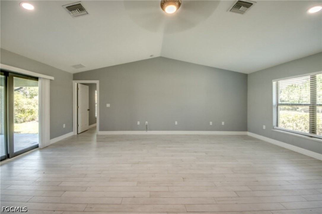 12866 Iona Rd - Photo 4 of 21