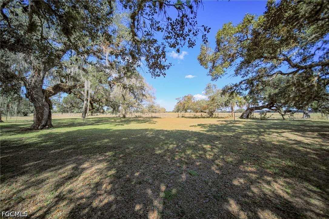 1250 Riverbend Dr - Photo 2 of 20