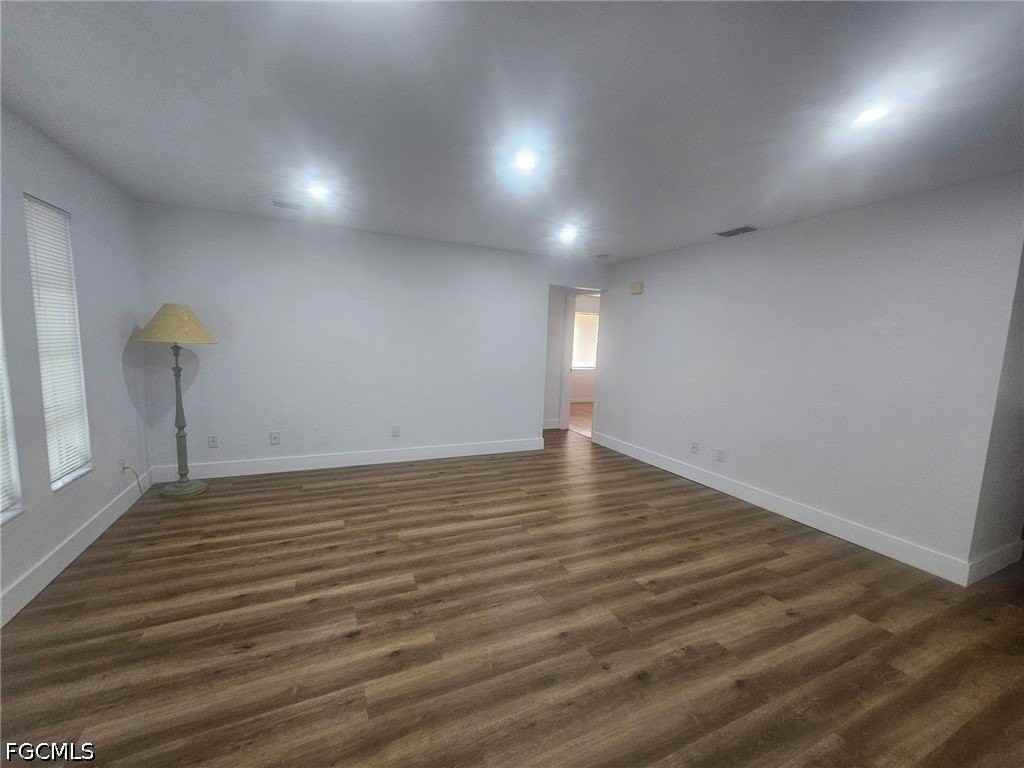 5989 Hillyer Ct - Photo 3 of 25