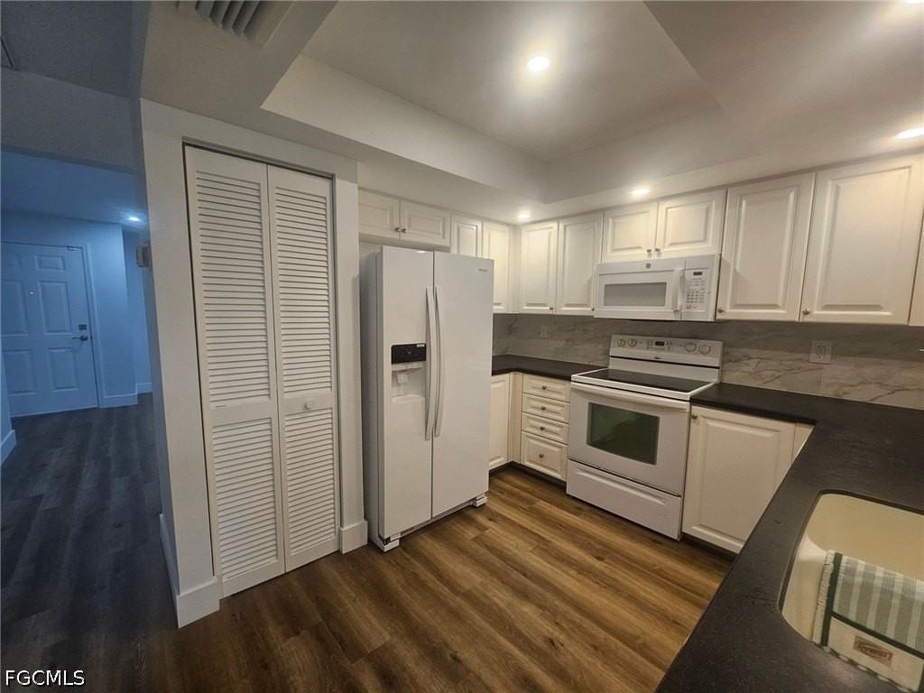 5989 Hillyer Ct - Photo 5 of 25
