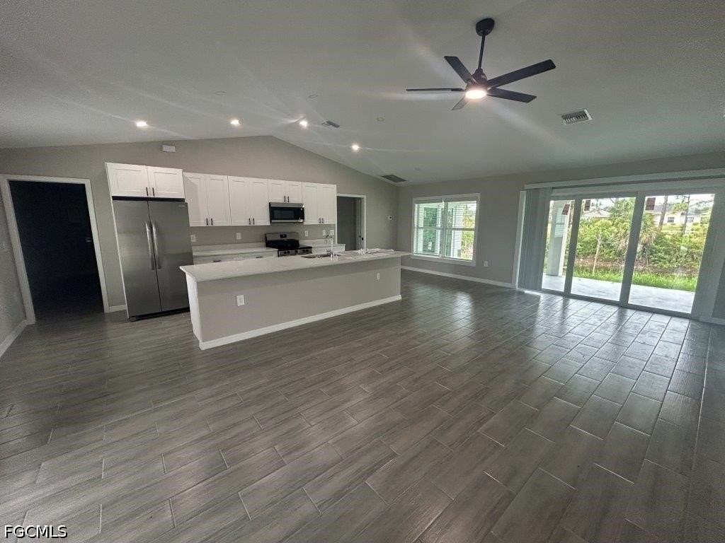 1312 Ne 1st Pl - Photo 2 of 12