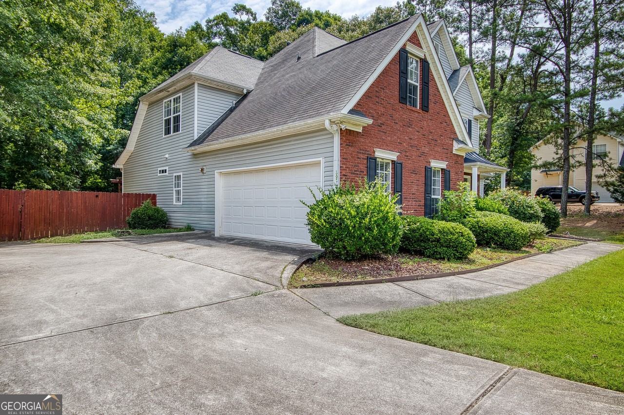255 Squire Ln - Photo 5 of 50