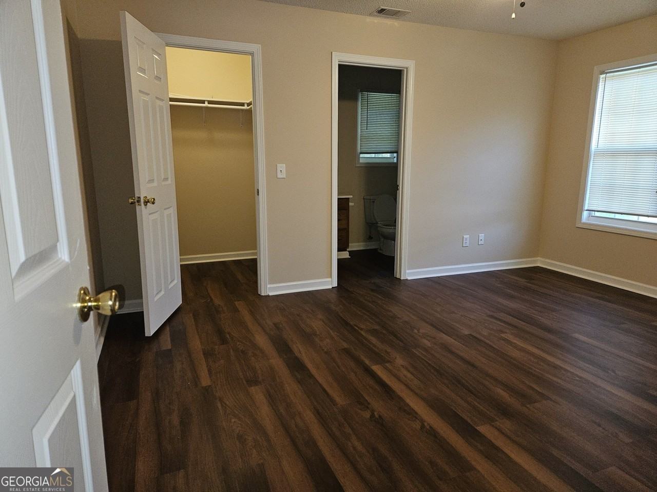1210 Beaver Creek Dr #B - Photo 5 of 9