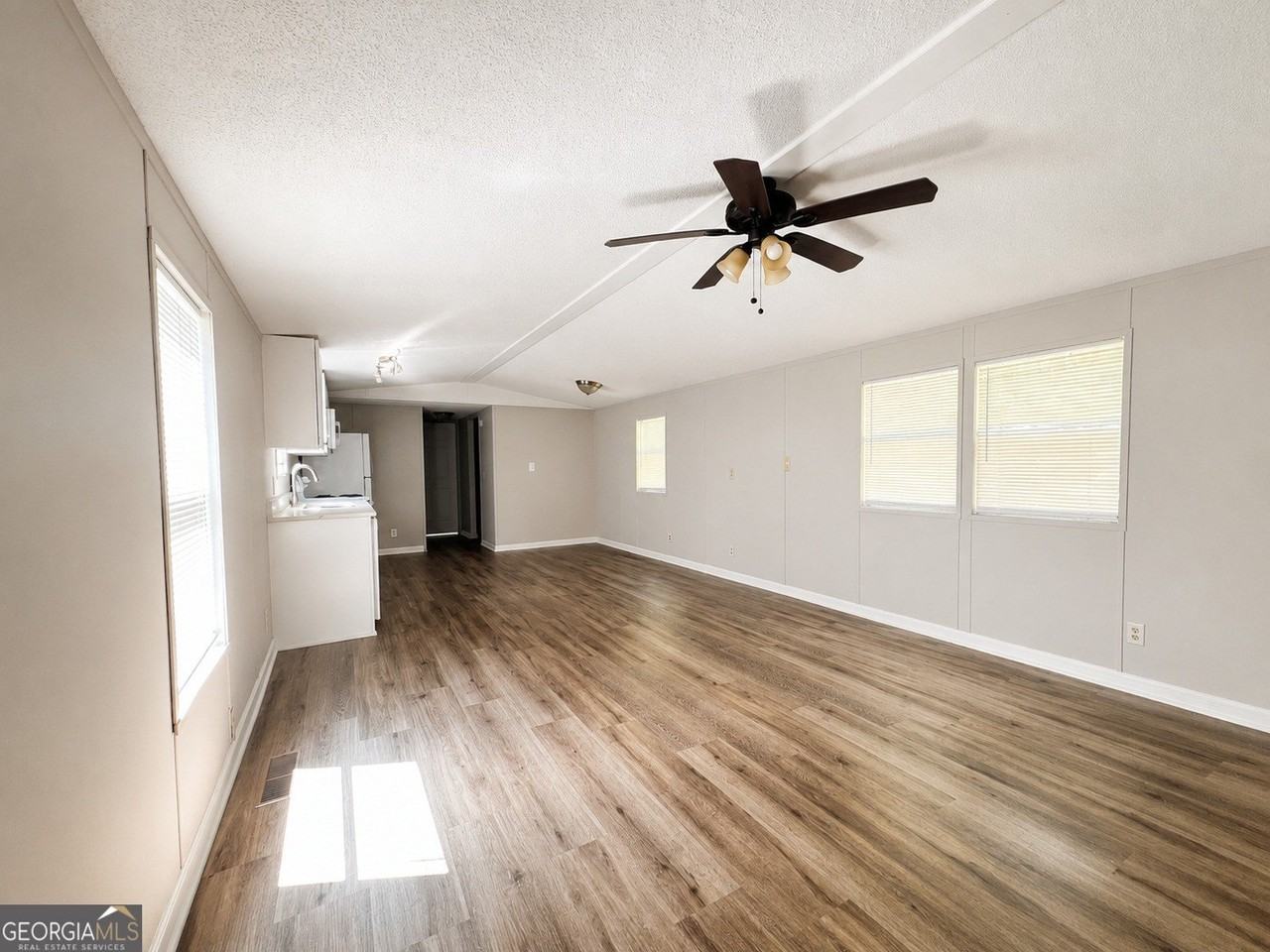 380 Browns Rd - Photo 3 of 14