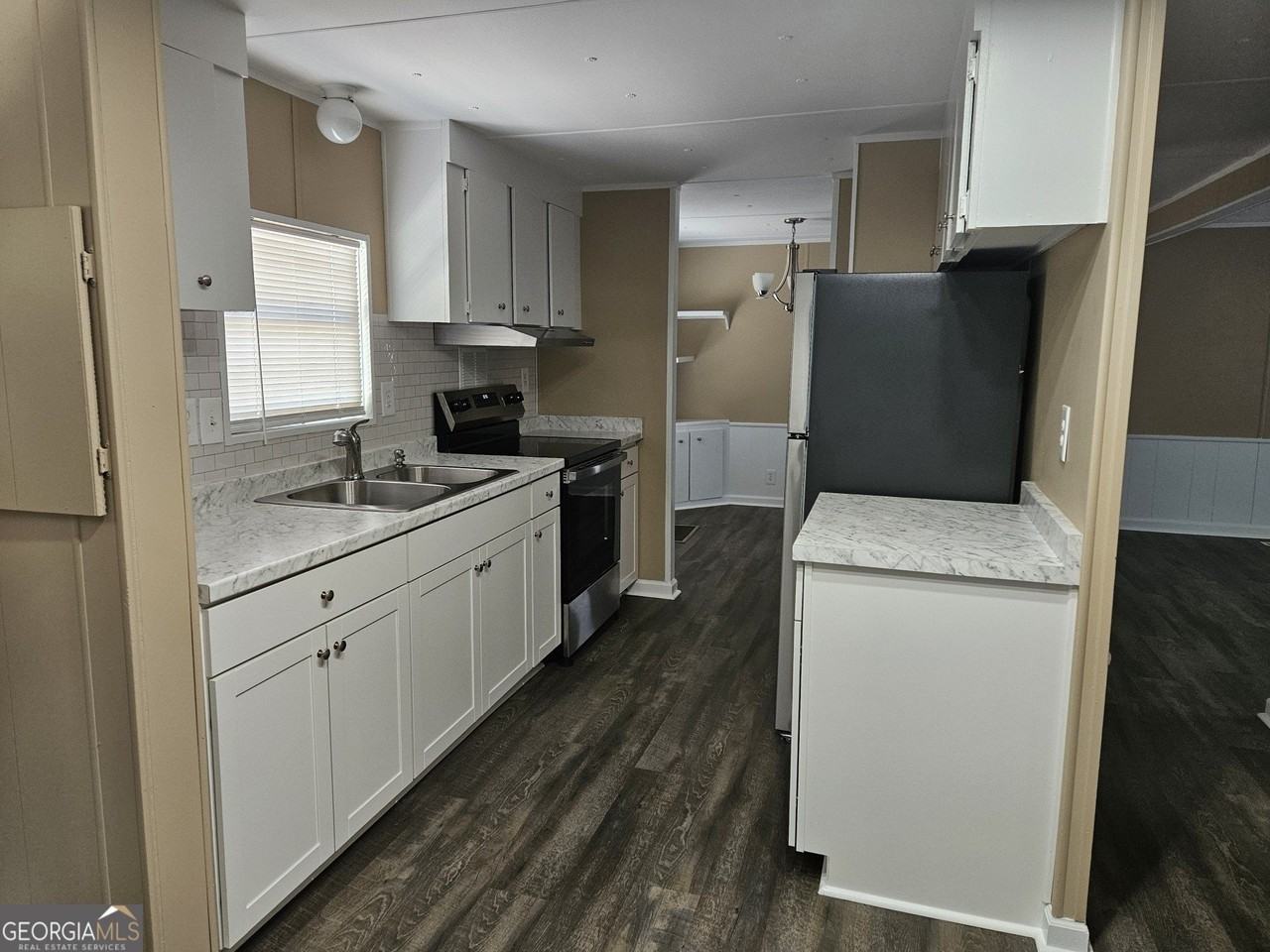 647 Buck Creek Rd - Photo 5 of 16