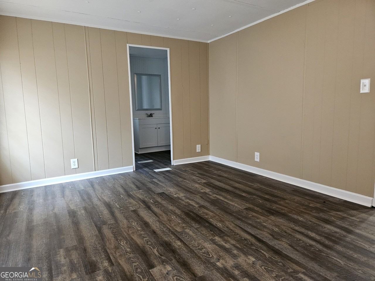 647 Buck Creek Rd - Photo 7 of 16