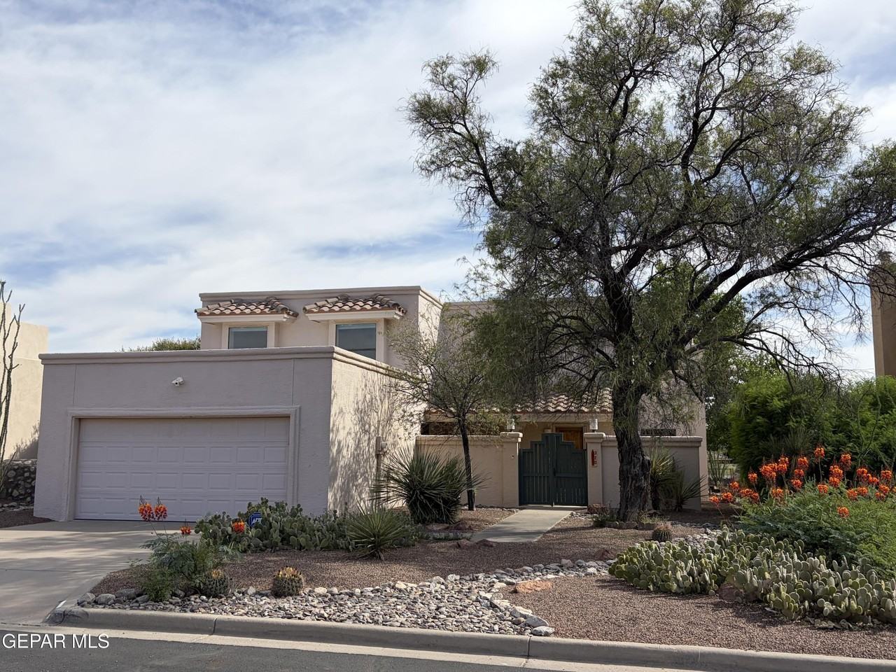 320 Avenida Mirador - Photo 2 of 29