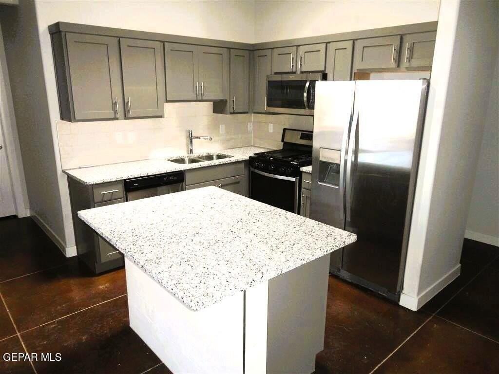 14829 Bert Cameron Ave - Photo 4 of 20