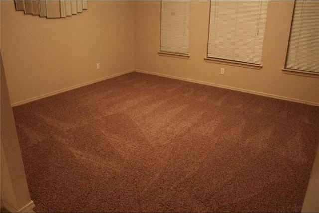 443 Emerald Shore Ln - Photo 4 of 22