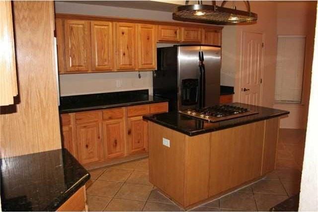 443 Emerald Shore Ln - Photo 6 of 22