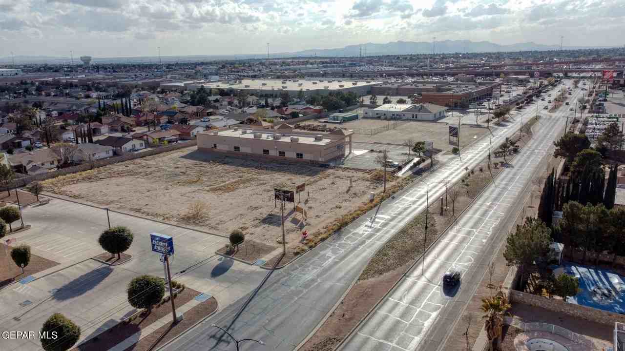 12360 Montwood Dr - Photo 3 of 20