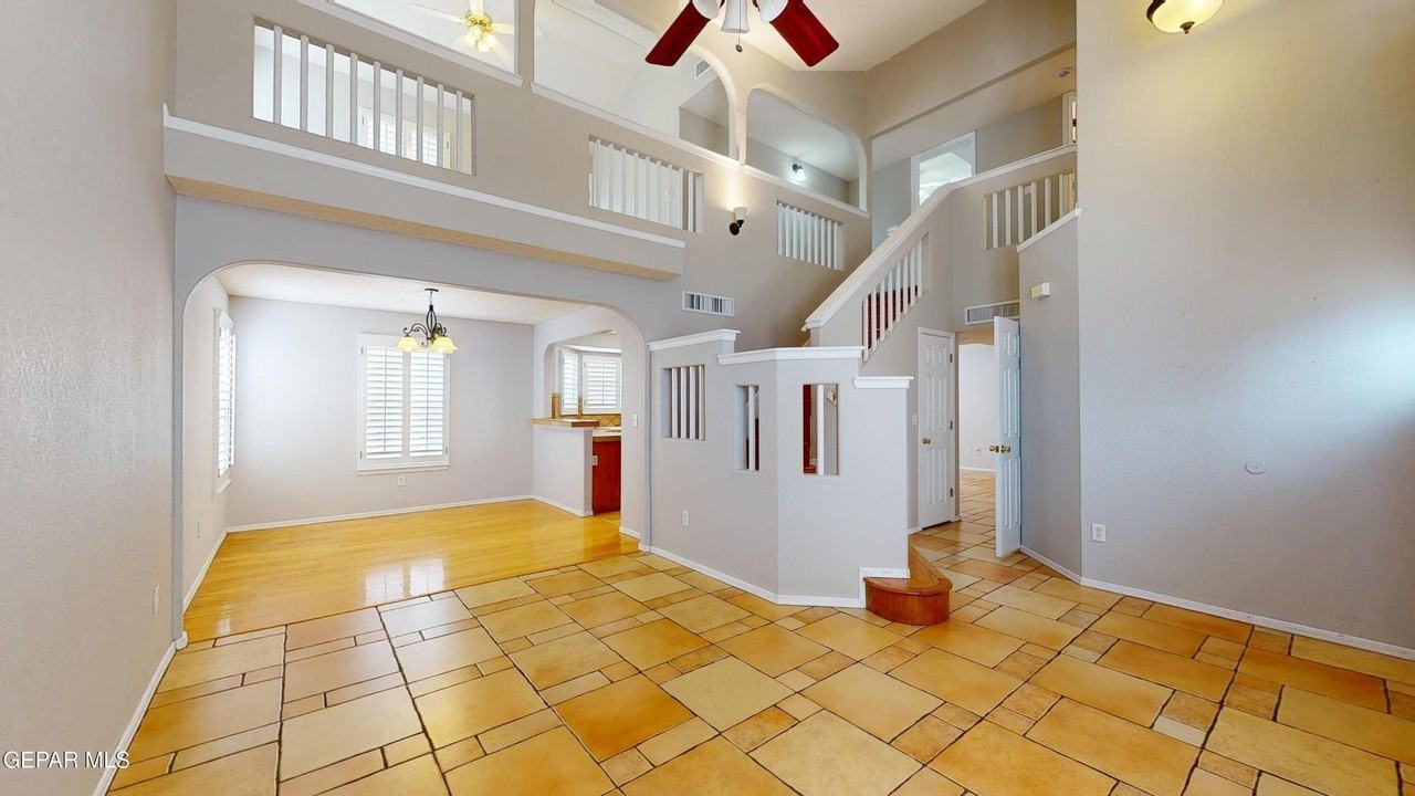 12528 Sun Empress Dr - Photo 2 of 48