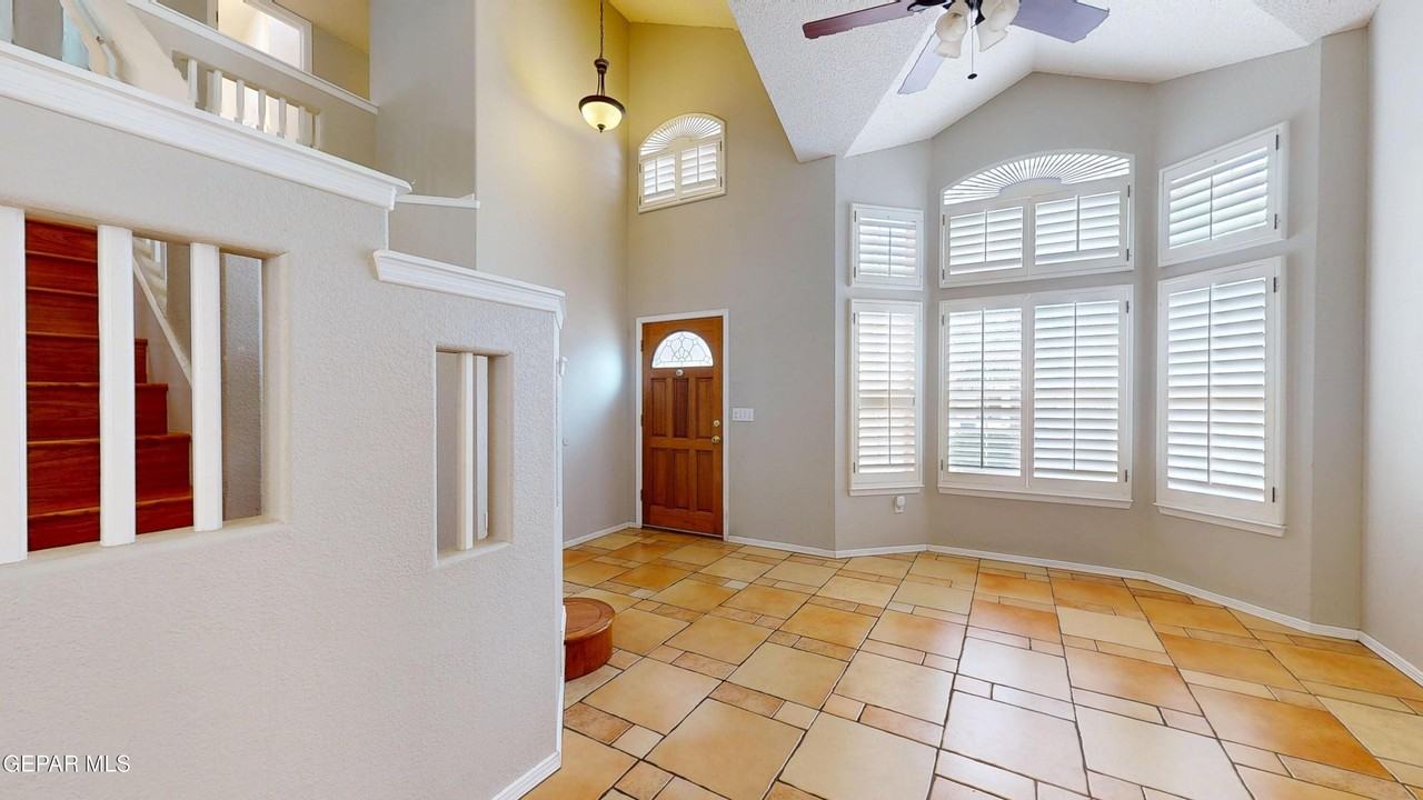 12528 Sun Empress Dr - Photo 4 of 48