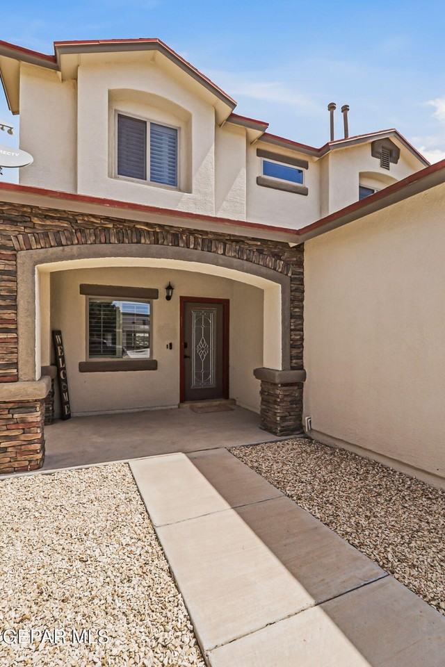 14745 Orsten Artis Ave - Photo 4 of 41