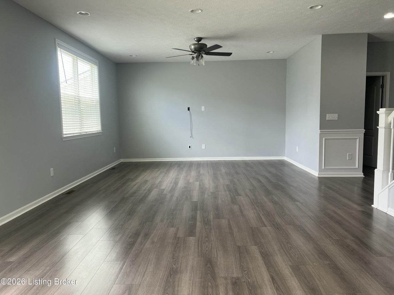 5057 Tealwood Dr - Photo 4 of 20
