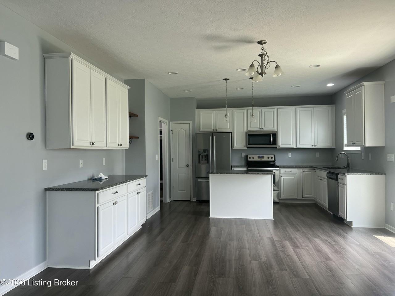 5057 Tealwood Dr - Photo 5 of 20