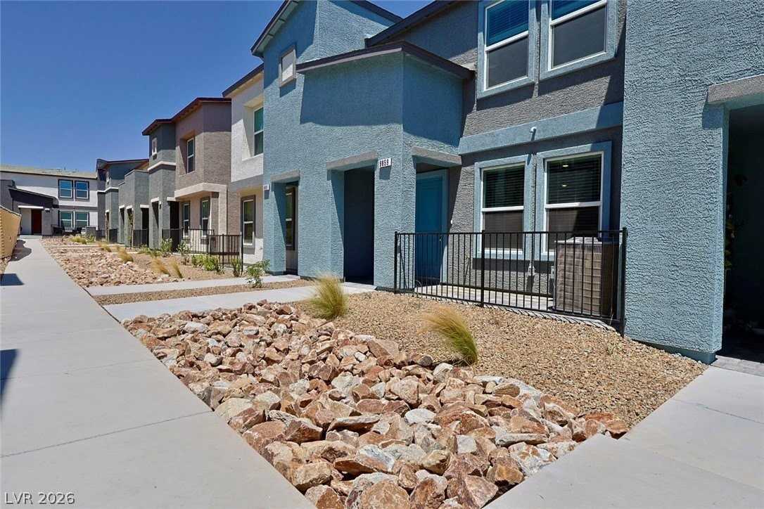 9859 Hidden Pass Ave - Photo 3 of 38