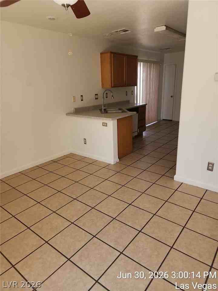 9914 Keephills St - Photo 3 of 17