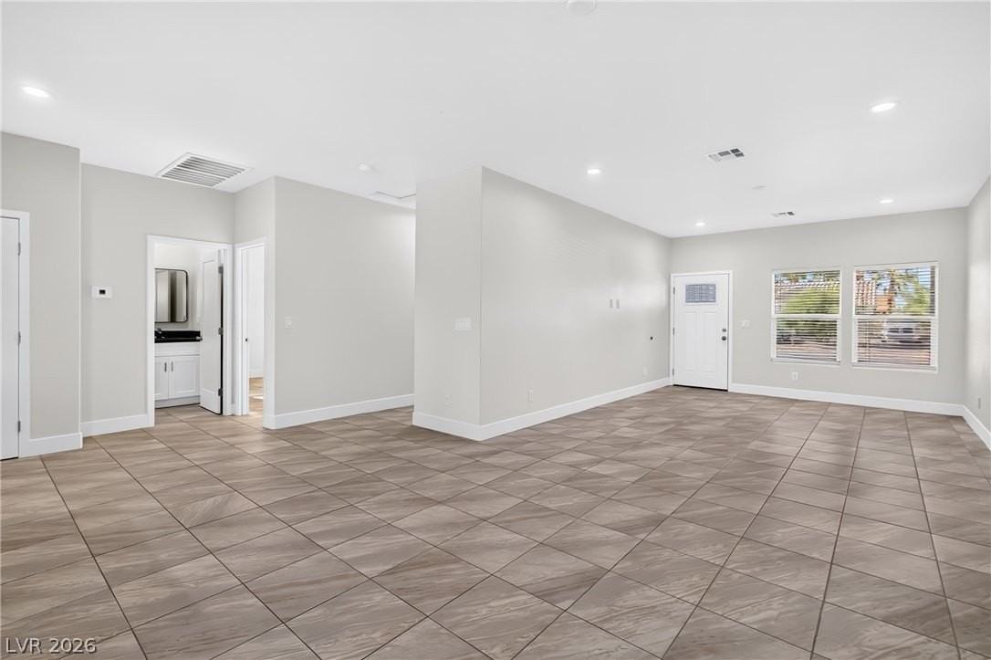 4078 Welter Ave - Photo 3 of 26