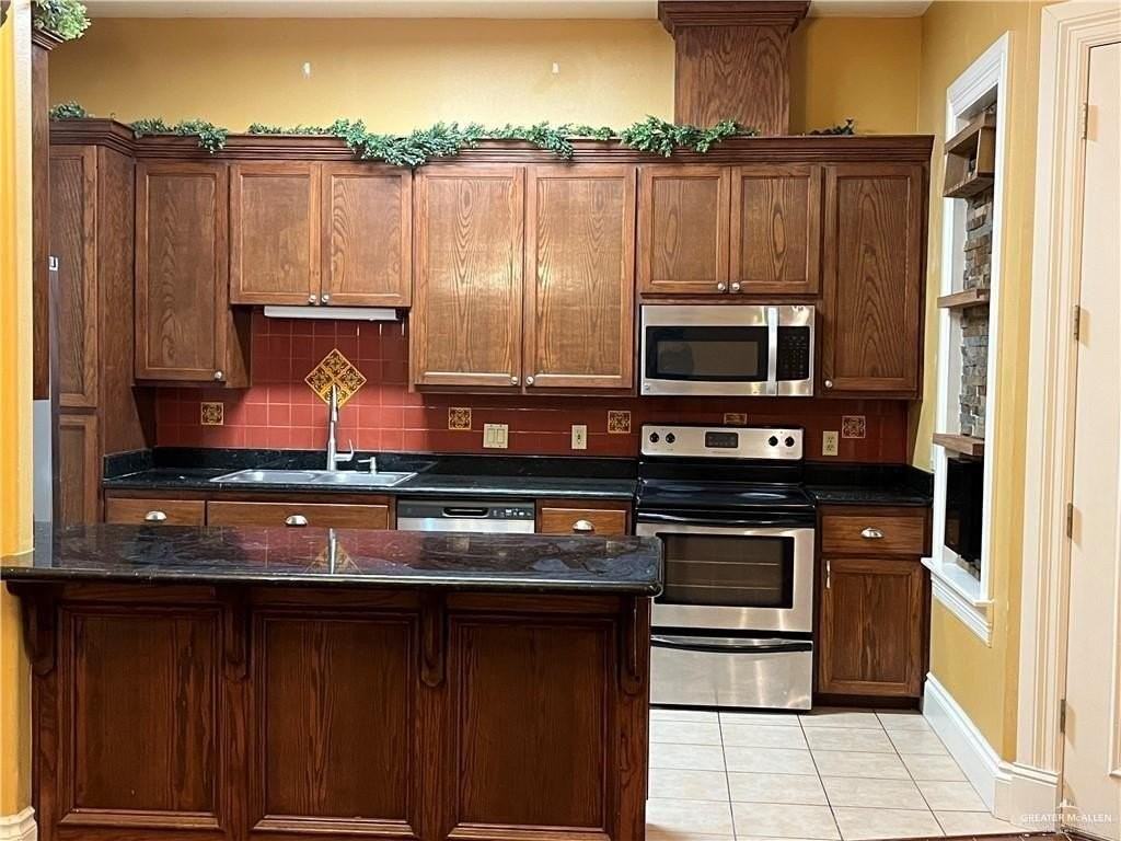 1705 S Bilboa St - Photo 3 of 3