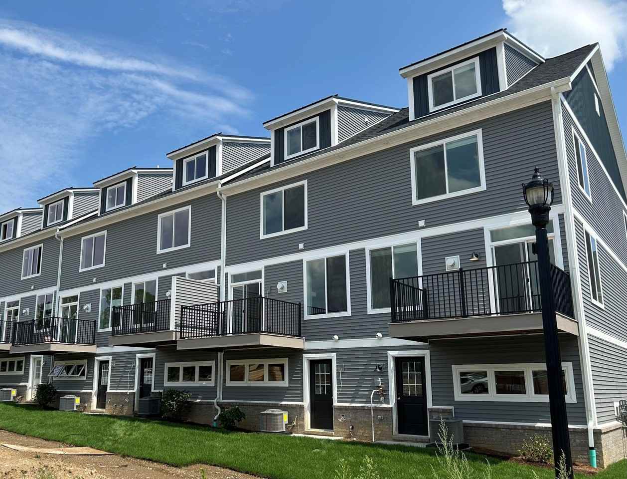 2776 Bristol Ridge Dr #37 - Photo 2 of 25