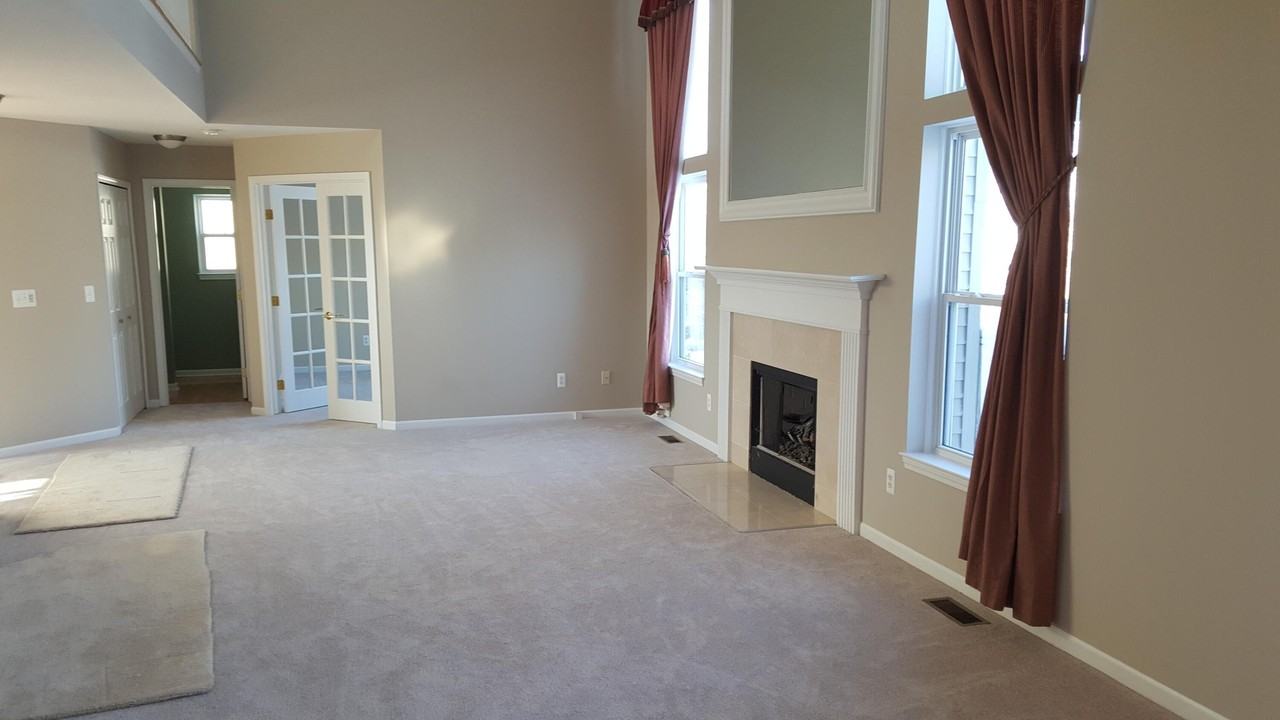 2270 Hickory Point Dr - Photo 4 of 17