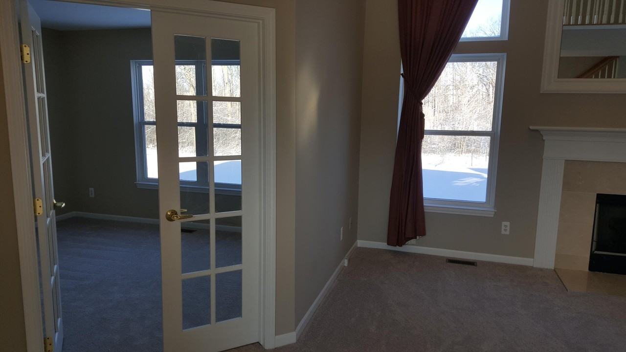 2270 Hickory Point Dr - Photo 5 of 17