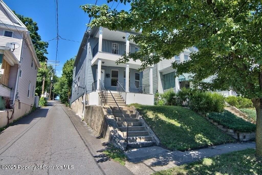 1515 Pine St - Photo 2 of 27