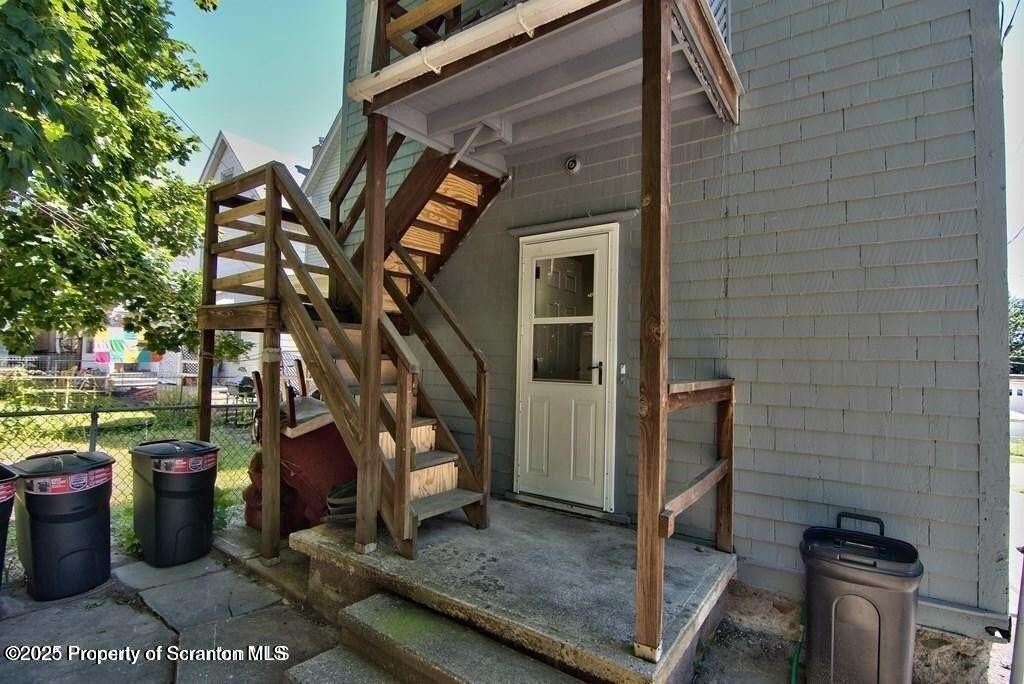 1515 Pine St - Photo 5 of 27