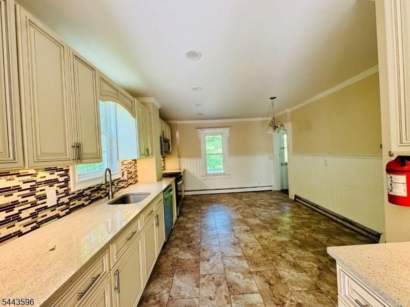 41 W Main St - Photo 4 of 18