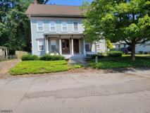131 4th St #B - Photo 1 of 1