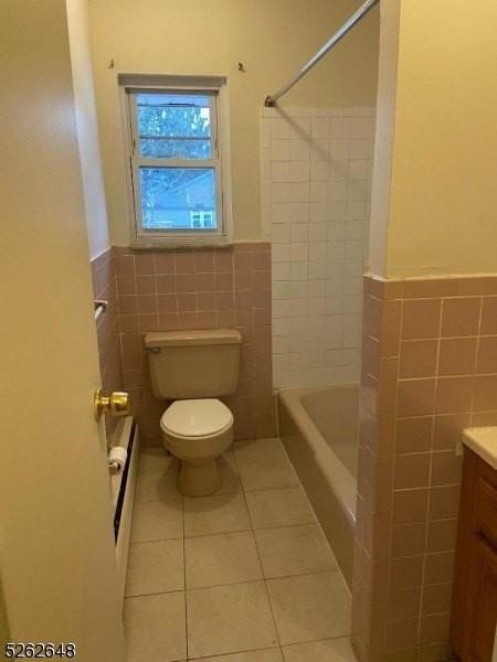 228 E 24th St #8 - Photo 5 of 8