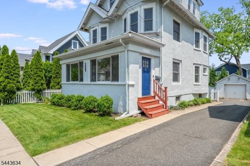 28 N Hillside Ave - Photo 2 of 25